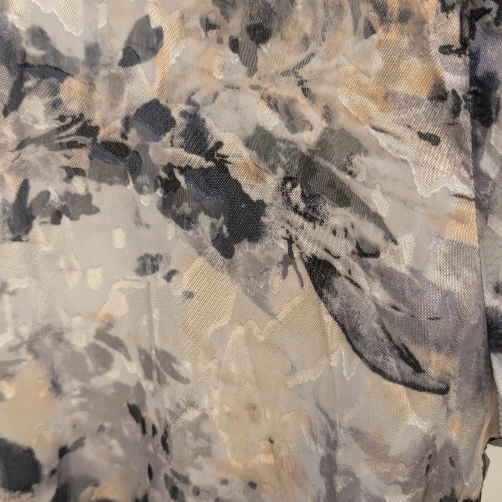 Sans Souci Elegant Black and Gray Women's Kimono